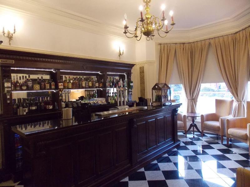 The Mountford Hotel - Bar