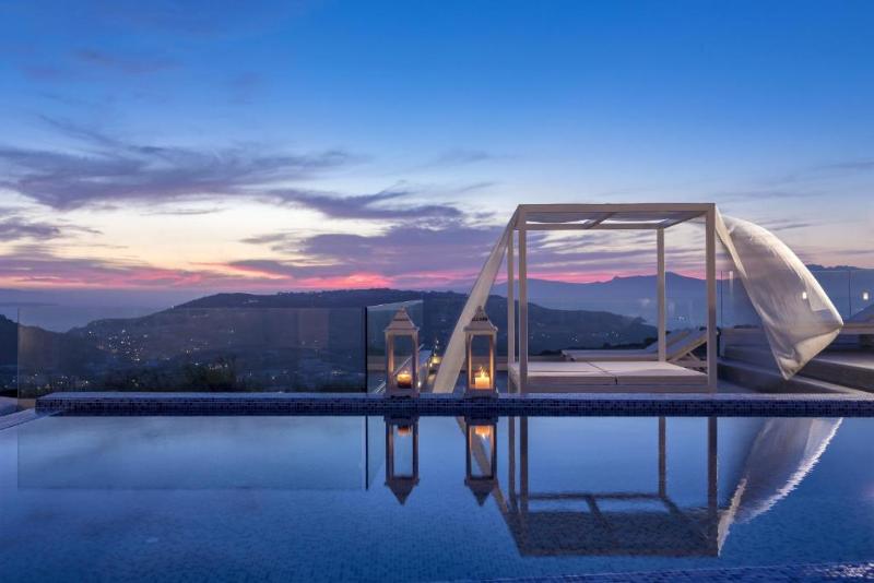 Colours of Mykonos - Genel
