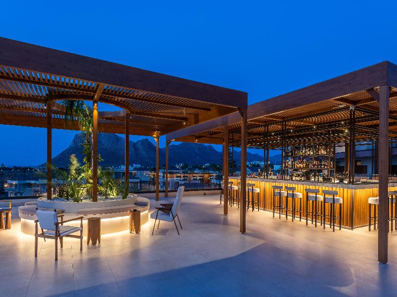 Aulus Chania Resort, Curio Collection by Hilton - Bar