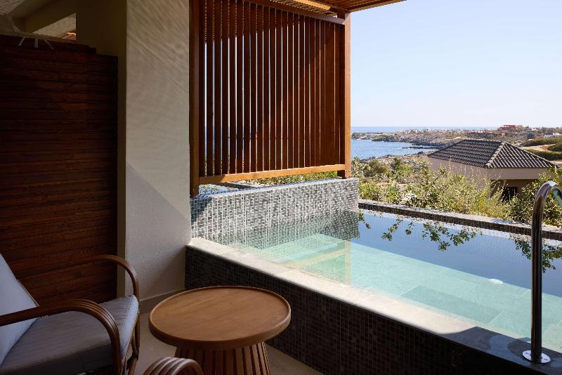 Aulus Chania Resort, Curio Collection by Hilton - Oda