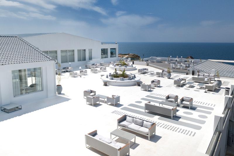 Aulus Chania Resort, Curio Collection by Hilton - Teras