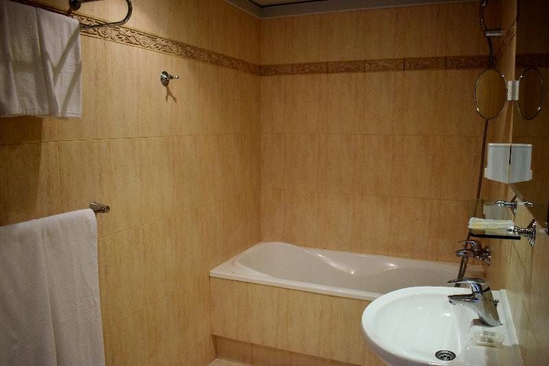 Royal Beach Hotel - Oda
