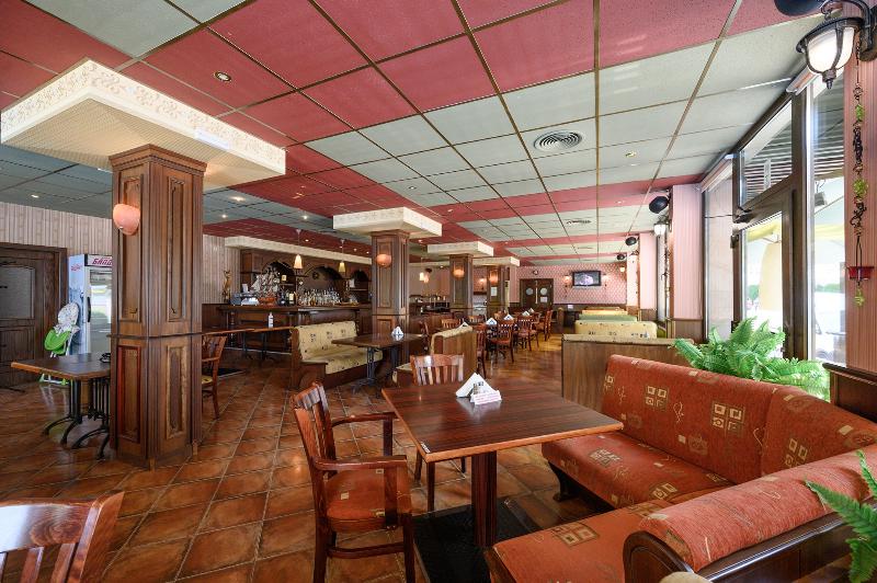 Royal Beach Hotel - Restoran