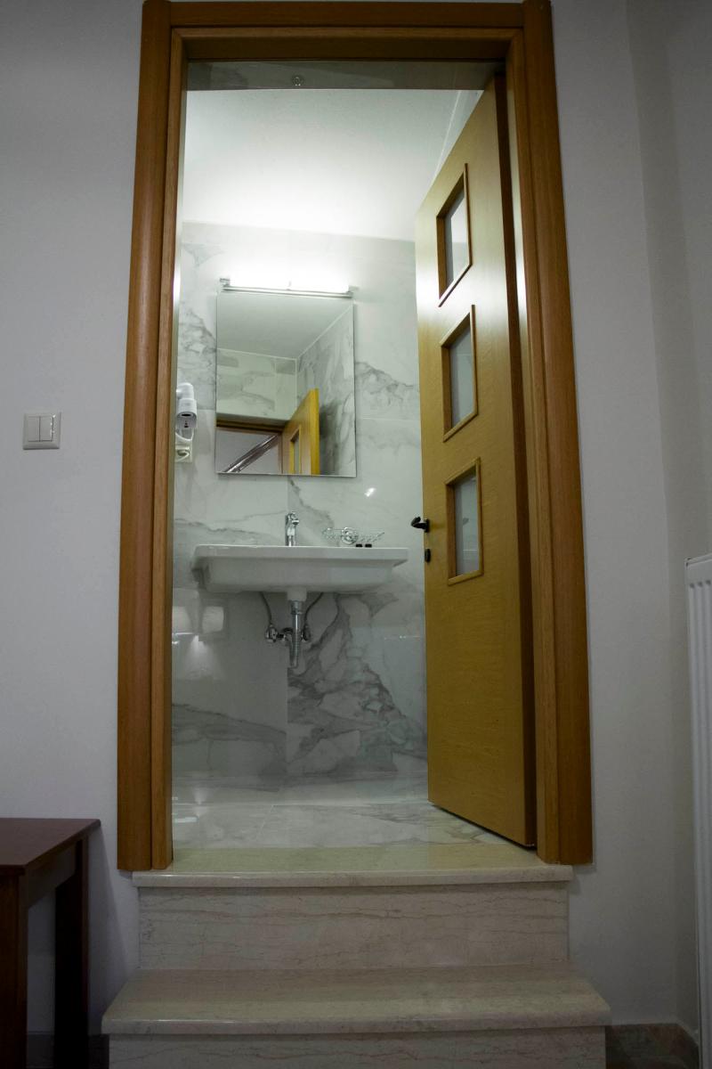 Kentrikon Hotel - Genel