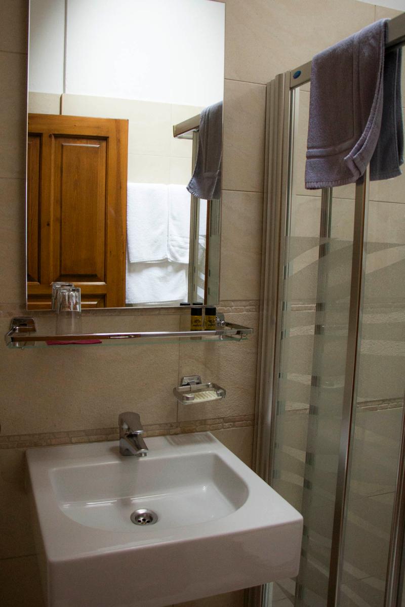 Kentrikon Hotel - Genel