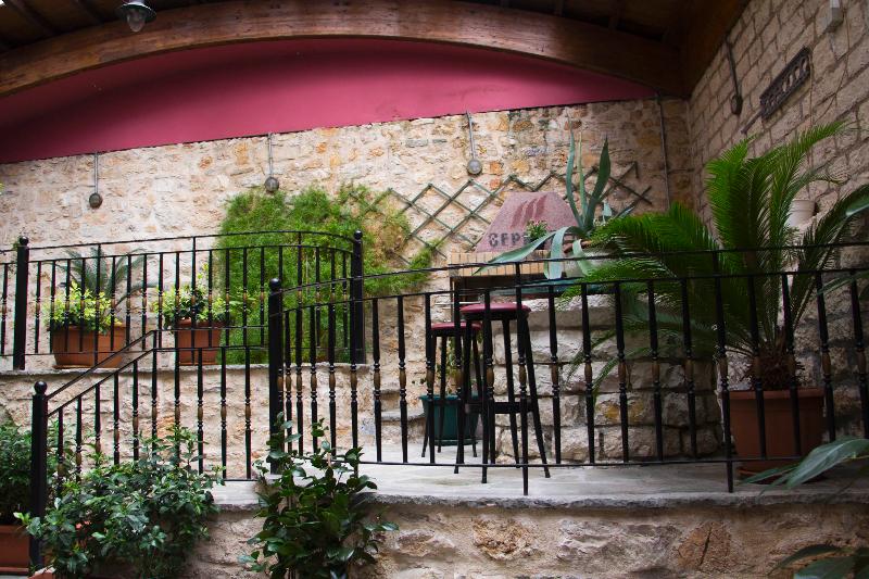 Kentrikon Hotel - Genel
