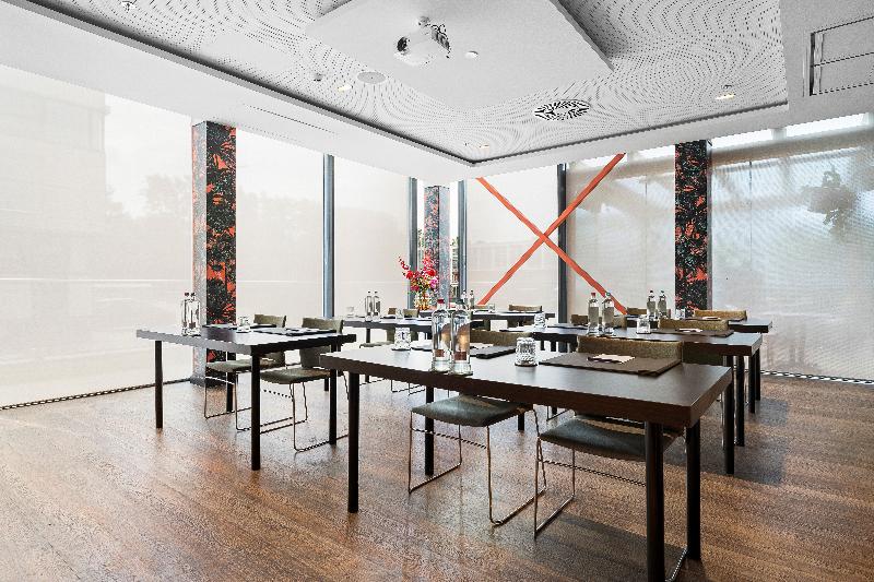 Corendon Amsterdam New-West a Tribute Portfolio Ho - Toplantı