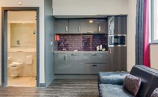 Roomzzz Chester City fotoÄŸrafÄ±