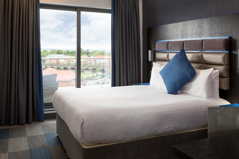 Roomzzz Chester City - Oda