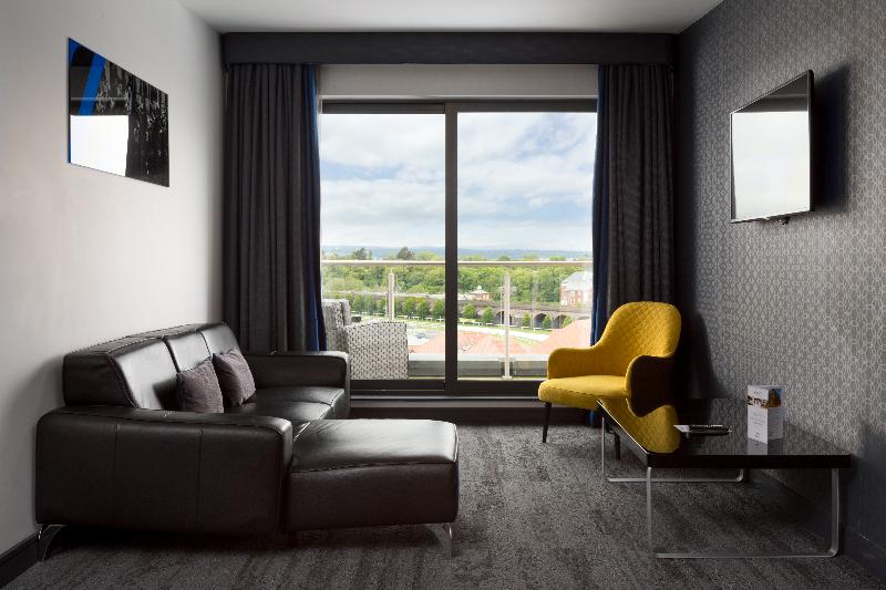 Roomzzz Chester City - Oda