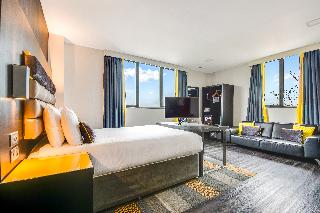 Roomzzz Chester City fotoÄŸrafÄ±