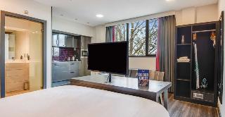 Roomzzz Chester City fotoÄŸrafÄ±