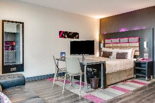 Roomzzz Chester City fotoÄŸrafÄ±