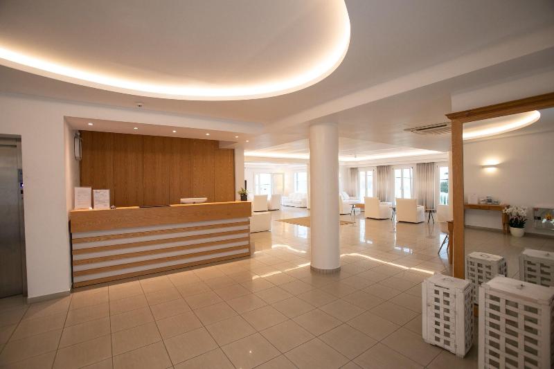 The George Hotel - Lobi