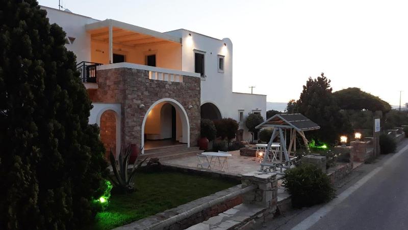 Zefyros Studios - Genel