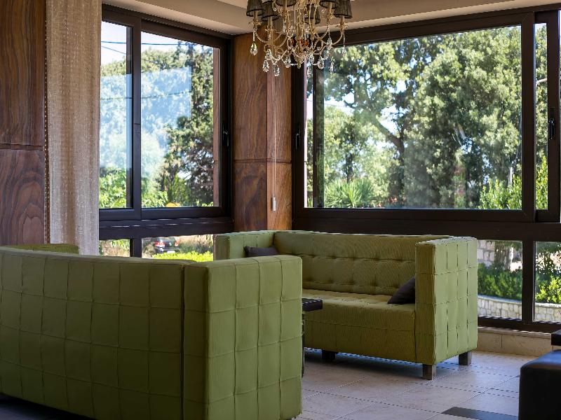 Santa Helena Hotel - Lobi
