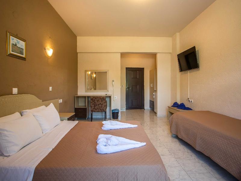 Santa Helena Hotel - Oda