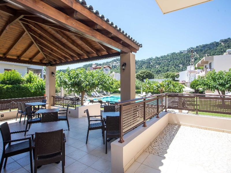 Santa Helena Hotel - Teras
