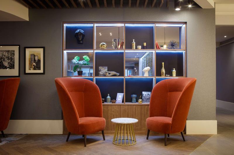 DoubleTree by Hilton London Elstree - Lobi