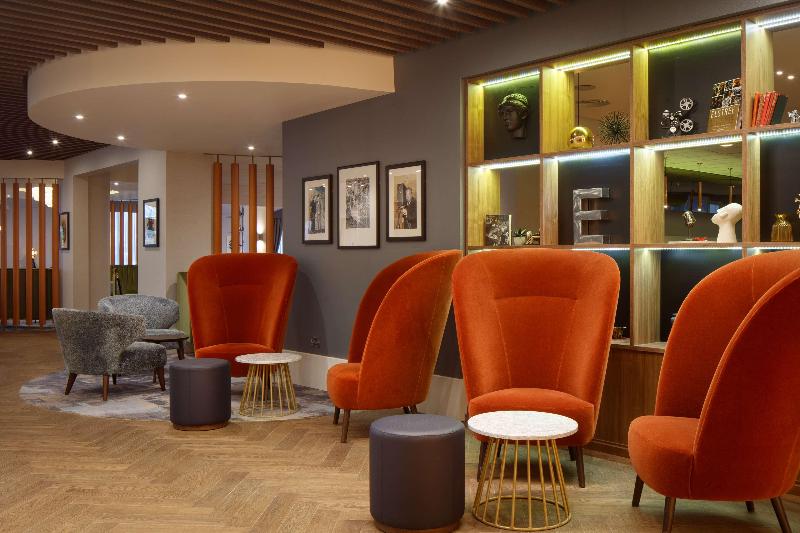 DoubleTree by Hilton London Elstree - Lobi