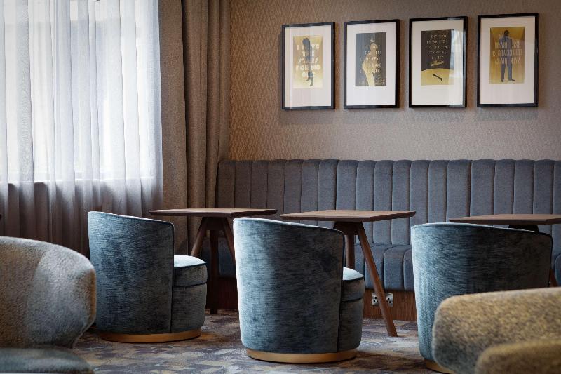 DoubleTree by Hilton London Elstree - Lobi