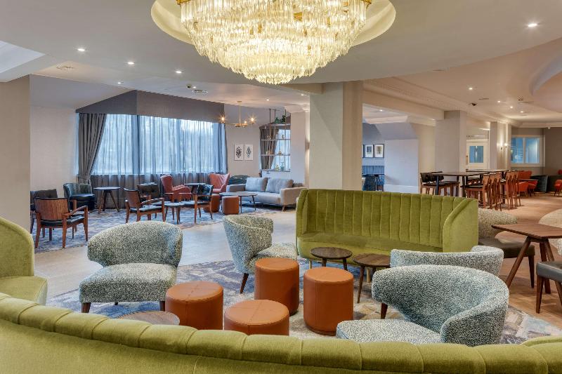 DoubleTree by Hilton London Elstree - Lobi