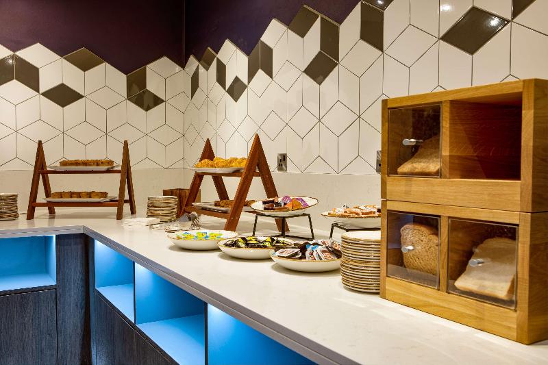 DoubleTree by Hilton London Elstree - Restoran