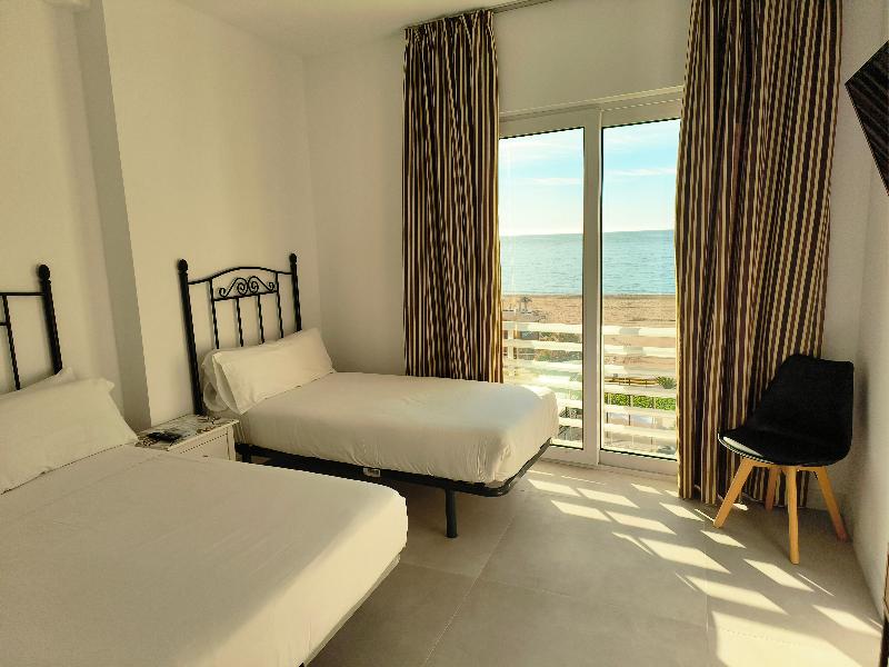 Hotel Mediterraneo by Croma - Oda