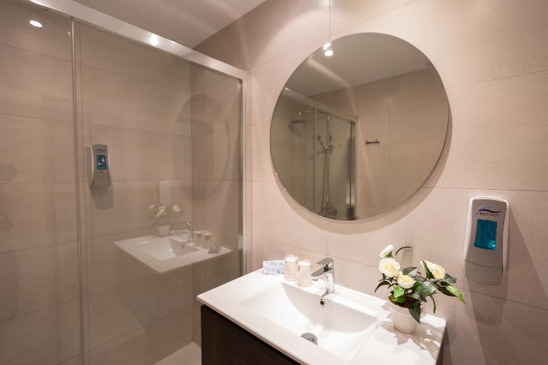 Hotel Mediterraneo by Croma - Oda