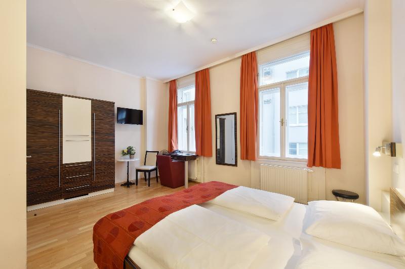 DaunTown Rooms Hotel Pension Self check in - Oda