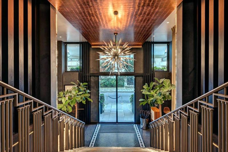 The One Alma Paris - Lobi