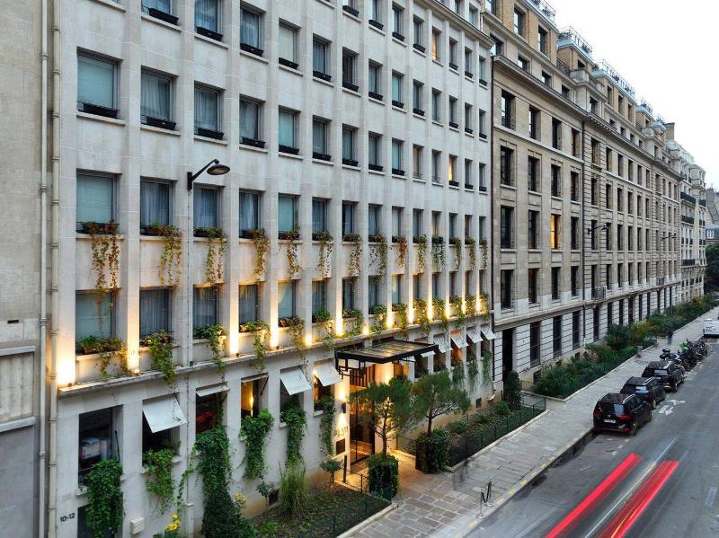 The One Alma Paris - Genel