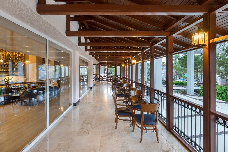 Dobedan World Palace Ex Alva Donna - Teras