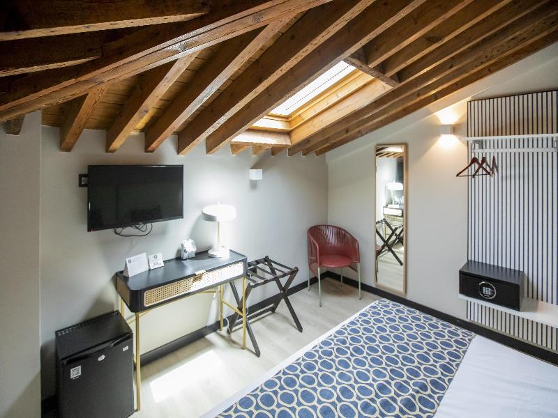 Hotel Soho Boutique Malaga - Oda