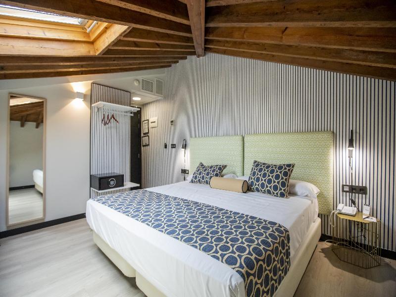 Hotel Soho Boutique Malaga - Oda