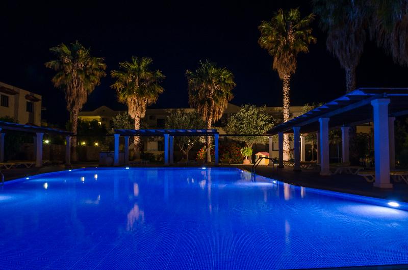 Pefkos Village Resort - Havuz