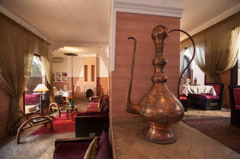 Riad Anya - Genel