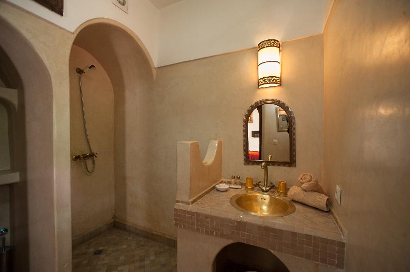 Riad Anya - Oda