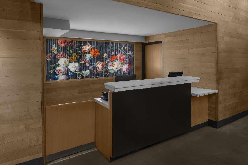 Cambria Suites Chelsea - Lobi