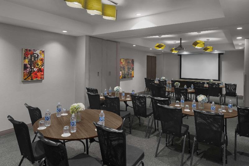 Cambria Suites Chelsea - Toplantı