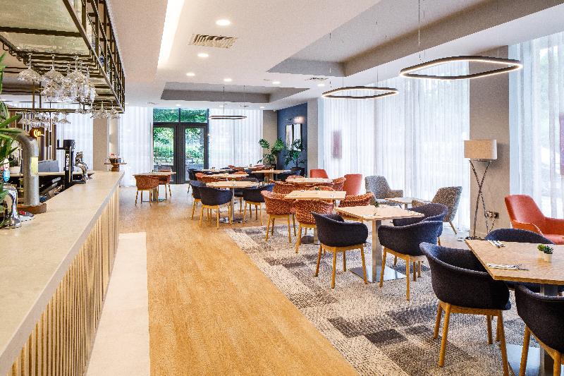 Holiday Inn Express London - Excel - Bar