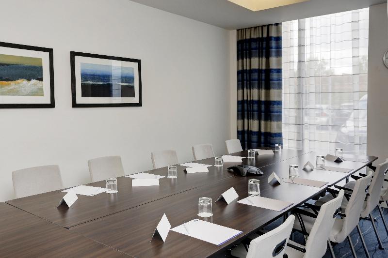 Holiday Inn Express London - Excel - Toplantı