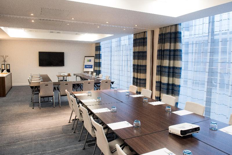 Holiday Inn Express London - Excel - Toplantı