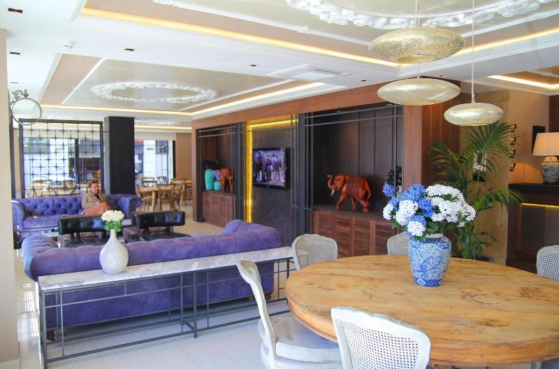 Ksuites Hotel - Lobi