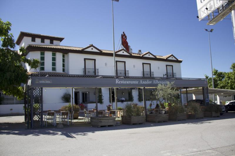 Hotel Asador Albenzaire - Genel