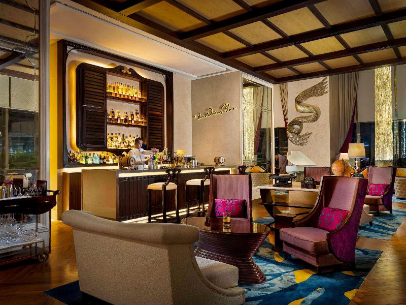 Raffles Jakarta - Bar