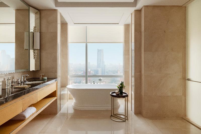Raffles Jakarta - Oda