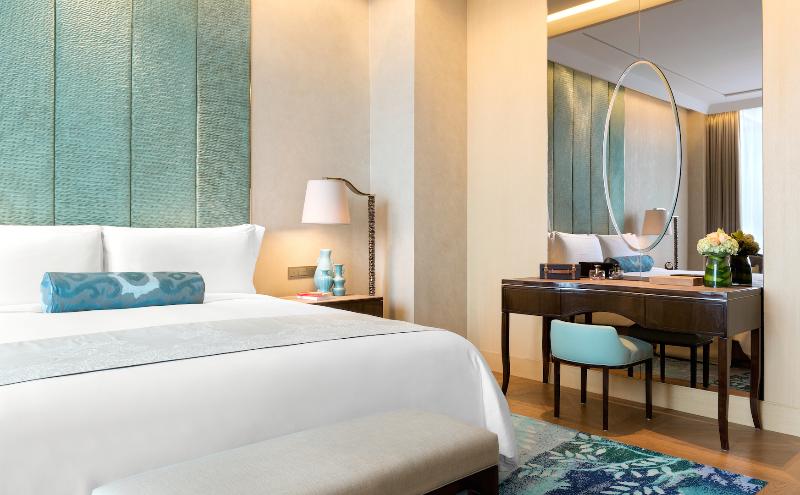 Raffles Jakarta - Oda