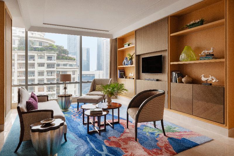 Raffles Jakarta - Oda