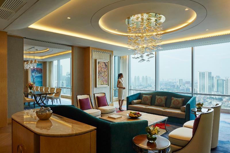 Raffles Jakarta - Oda